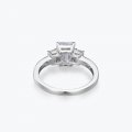 Hot selling white gold plated exquisite niche sparkling white diamond ring